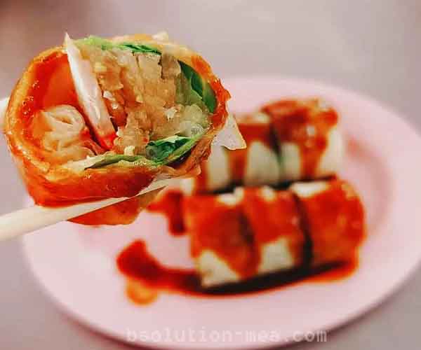ร้านอาหารและแผงขายอาหารริมทาง
