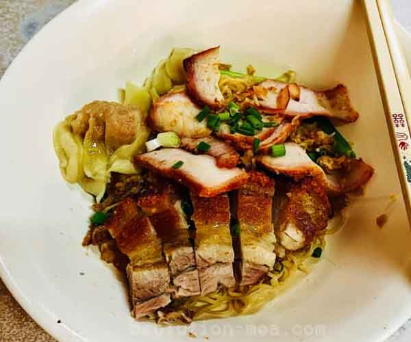 ร้านอาหารริมทางอร่อยๆ