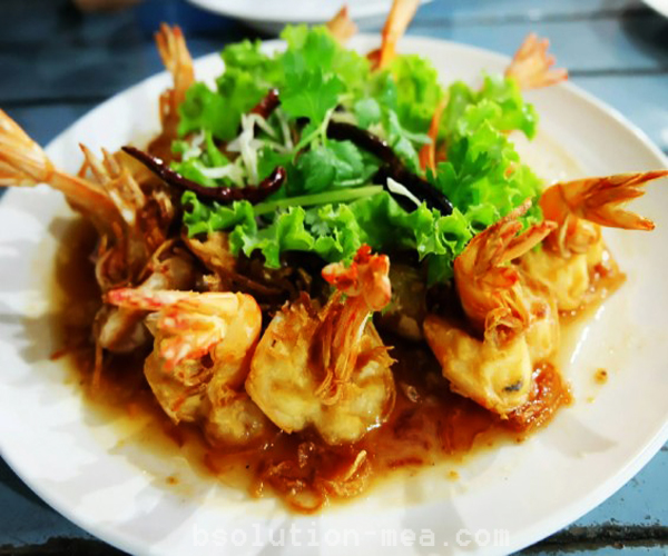 แนะนำร้านอาหารทะเล บ้านไม้ชายทะเล ในชลบุรี