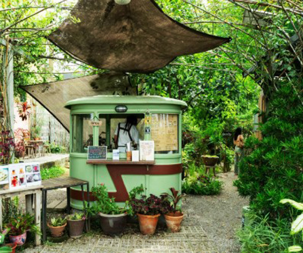 รีวิวคาเฟ่ “บ้านไม้กลางสวน คาเฟ่แอนด์โบตานิค”